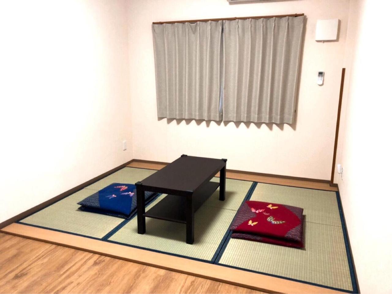 Отель Mikawa House Osaka Castle Экстерьер фото